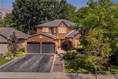 51 Gollop Crescent