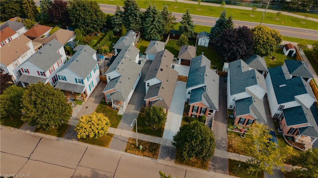57 Wake Robin Drive, Kitchener, view 37