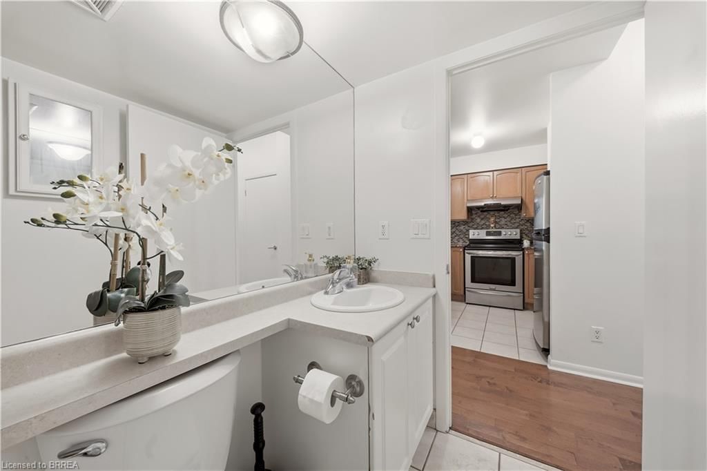 2502-231 Fort York Boulevard, Toronto, view 16