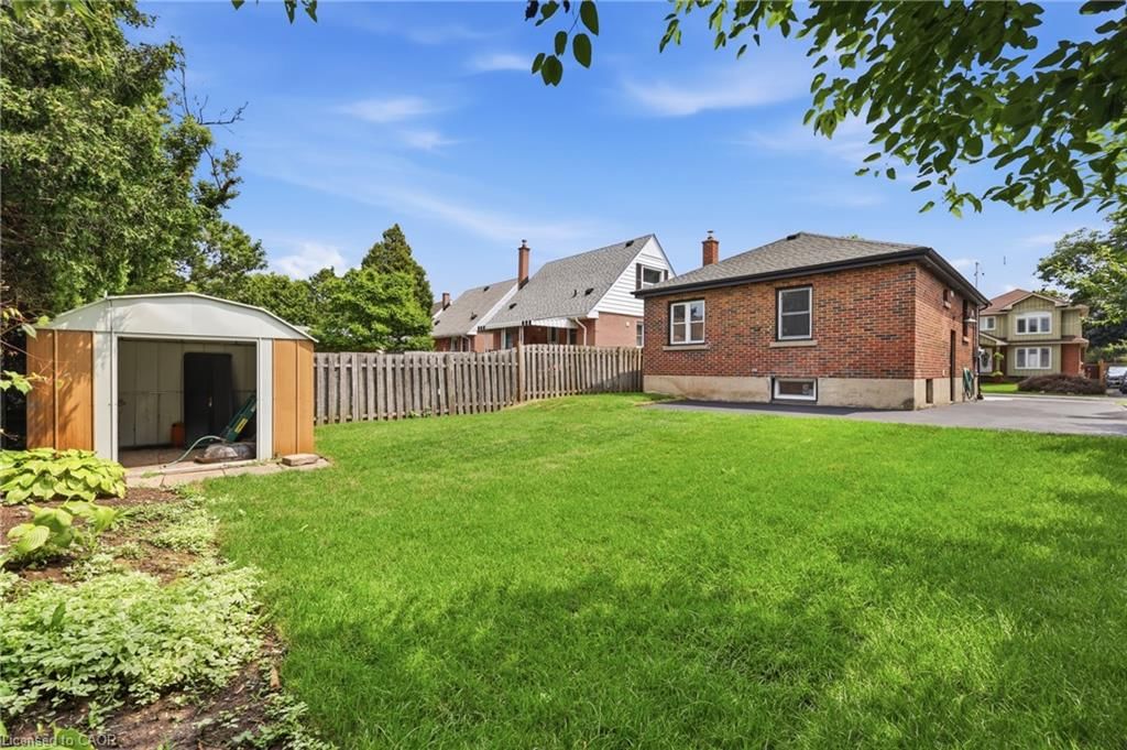 Duplex Up/Down sold at 156 East 36th Street, Hamilton, ON, L8V 3Z4 - Raleigh - MLS: 40856413