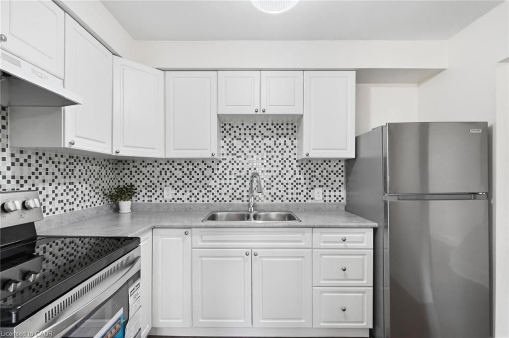 Row/Townhouse for sale at 25-985 Limeridge Road, Hamilton, ON, L8W 1X9 - Berrisfield - MLS: 40856415