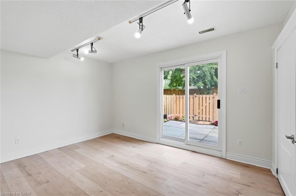Row/Townhouse for sale at 25-985 Limeridge Road, Hamilton, ON, L8W 1X9 - Berrisfield - MLS: 40856415