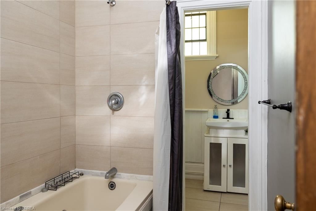 Duplex Up/Down for sale at 99 West Street, Brantford, ON, N3T 3E9 - Downtown Core - MLS: 40856416
