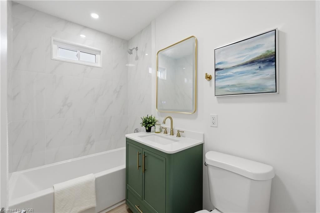 Single Family Residence for sale at 156 East 36th Street, Hamilton, ON, L8V 3Z4 - Raleigh - MLS: 40856417