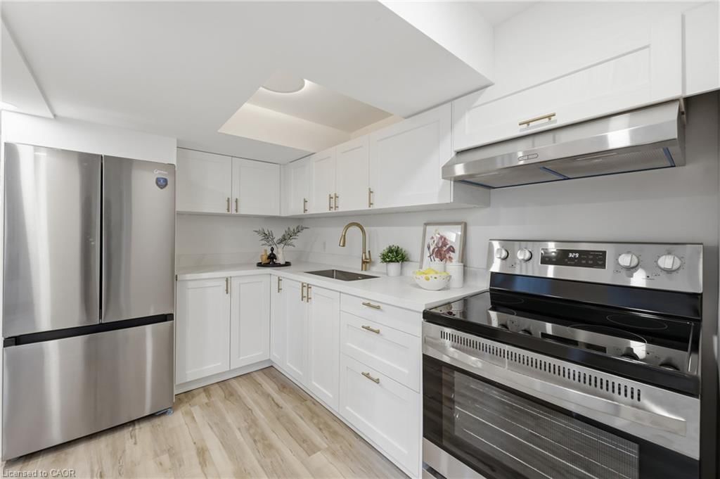 Single Family Residence for sale at 156 East 36th Street, Hamilton, ON, L8V 3Z4 - Raleigh - MLS: 40856417