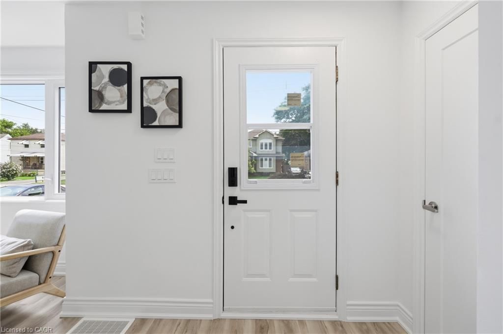 Single Family Residence for sale at 156 East 36th Street, Hamilton, ON, L8V 3Z4 - Raleigh - MLS: 40856417
