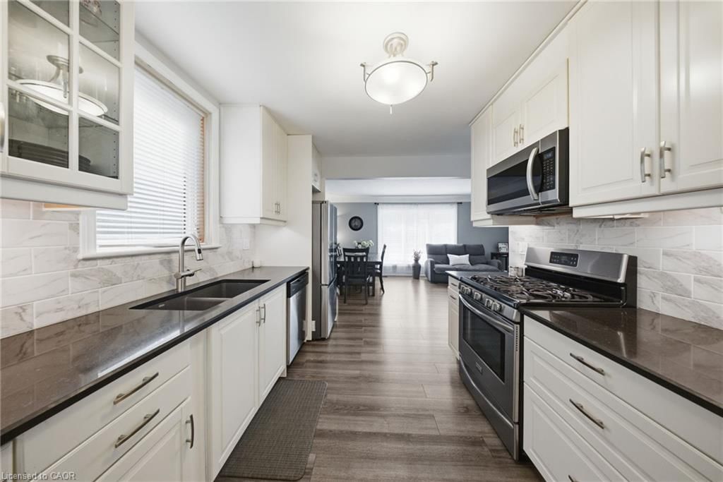 Single Family Residence sold at 203 West 31st Street, Hamilton, ON, L9C 5G3 - Westcliffe - MLS: 40856431