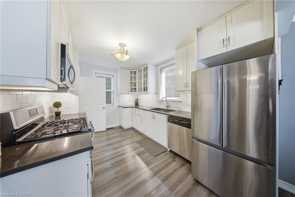 Single Family Residence sold at 203 West 31st Street, Hamilton, ON, L9C 5G3 - Westcliffe - MLS: 40856431