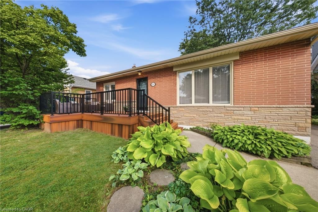 Single Family Residence sold at 203 West 31st Street, Hamilton, ON, L9C 5G3 - Westcliffe - MLS: 40856431