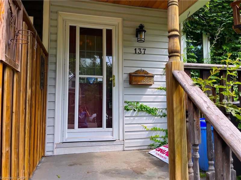 137 Maplewood Avenue