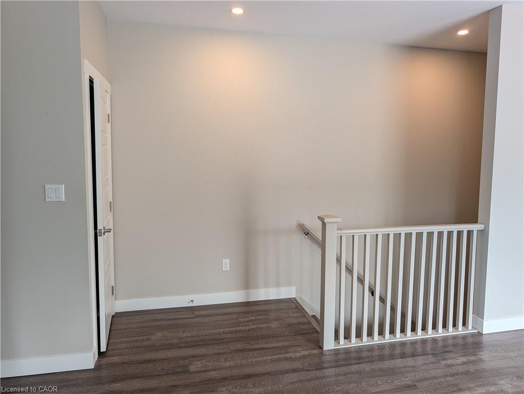 2 - 320 Waterloo Street, New Hamburg 3