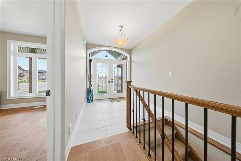 105 Craddock Boulevard photo 4