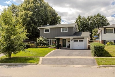 2124 Sandringham Drive
