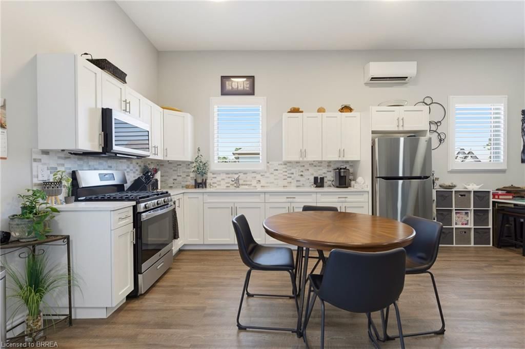 Single Family Residence sold at 13 Wingrove Woods, Brantford, ON, N3T 0M1 - SW Rural - MLS: 40856478