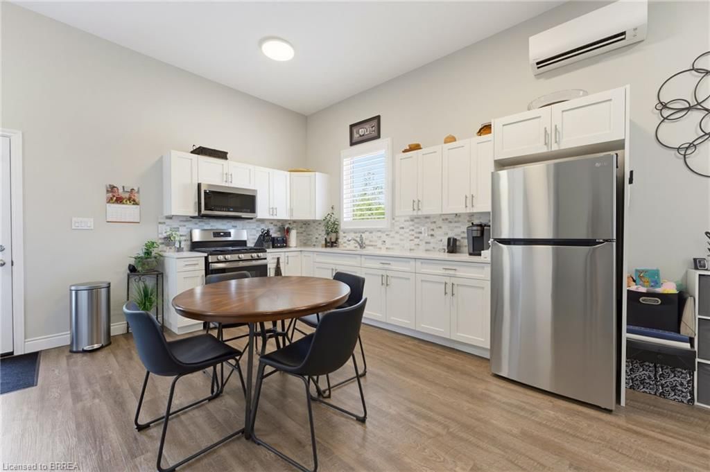 Single Family Residence sold at 13 Wingrove Woods, Brantford, ON, N3T 0M1 - SW Rural - MLS: 40856478