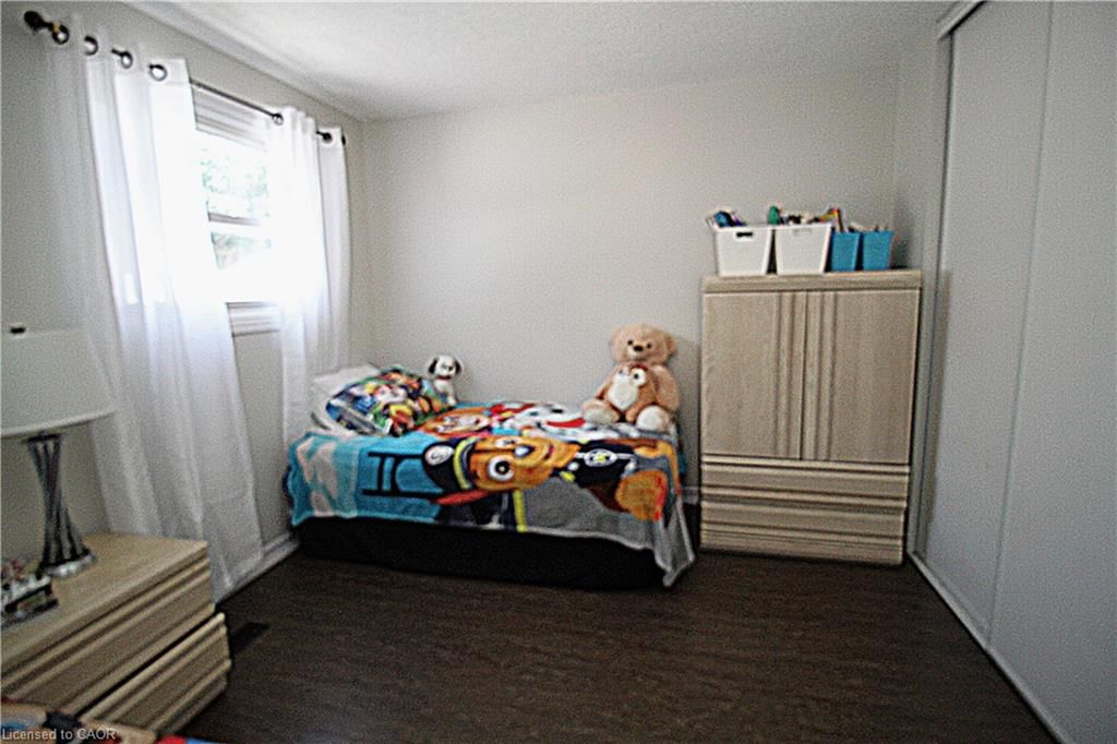 Single Family Residence for sale at 35 Garden Crescent, Hamilton, ON, L8V 4T3 - Burkholme - MLS: 40856484