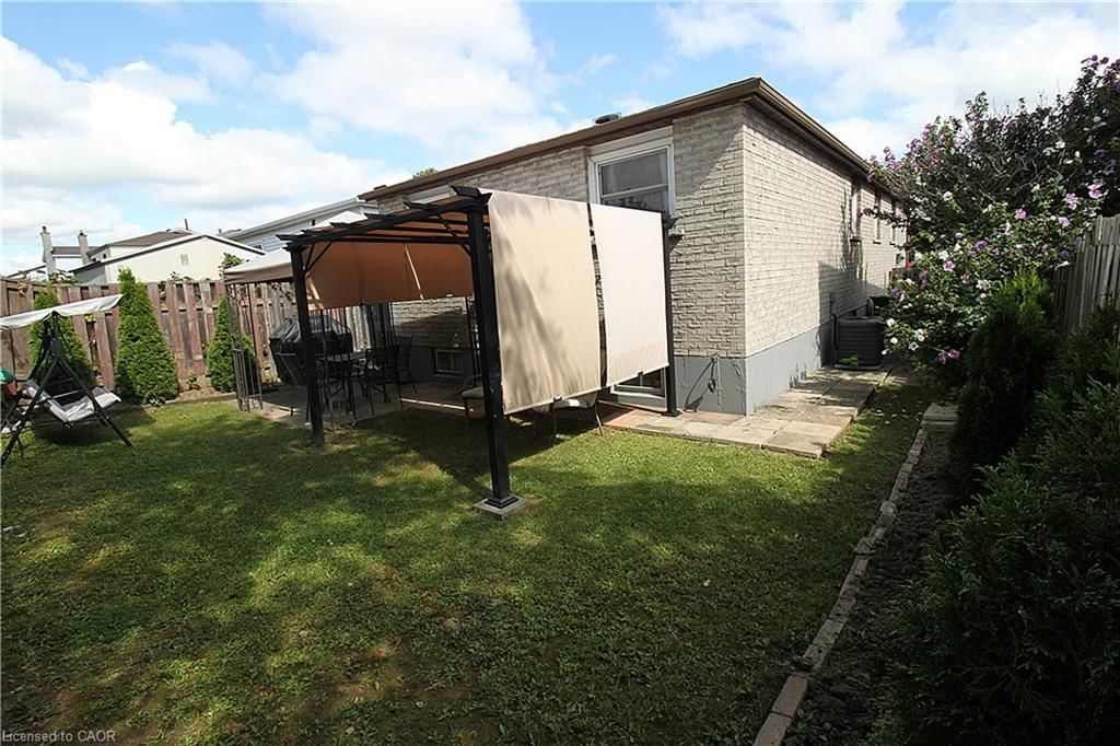 Single Family Residence for sale at 35 Garden Crescent, Hamilton, ON, L8V 4T3 - Burkholme - MLS: 40856484