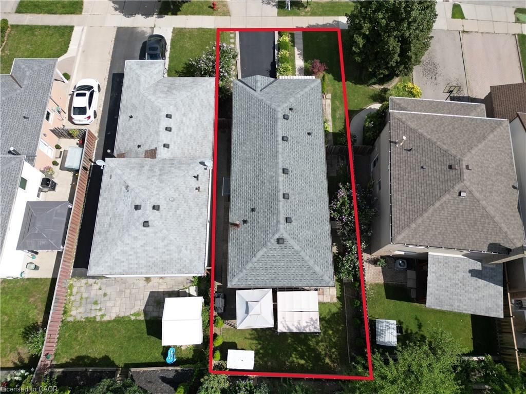 Single Family Residence for sale at 35 Garden Crescent, Hamilton, ON, L8V 4T3 - Burkholme - MLS: 40856484