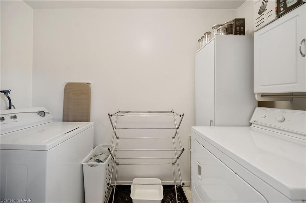 Row/Townhouse for sale at 4 Patrice Court, Dundas, ON, L9H 5P5 - Governor - MLS: 40856488