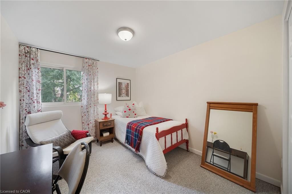 Row/Townhouse for sale at 4 Patrice Court, Dundas, ON, L9H 5P5 - Governor - MLS: 40856488
