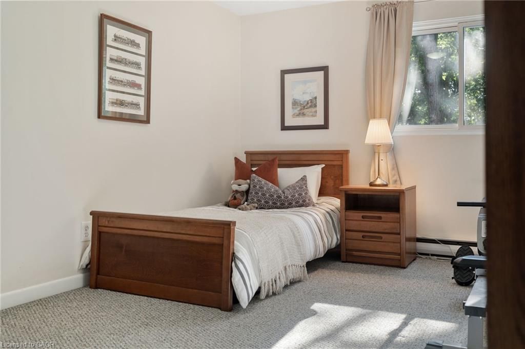 Row/Townhouse for sale at 4 Patrice Court, Dundas, ON, L9H 5P5 - Governor - MLS: 40856488