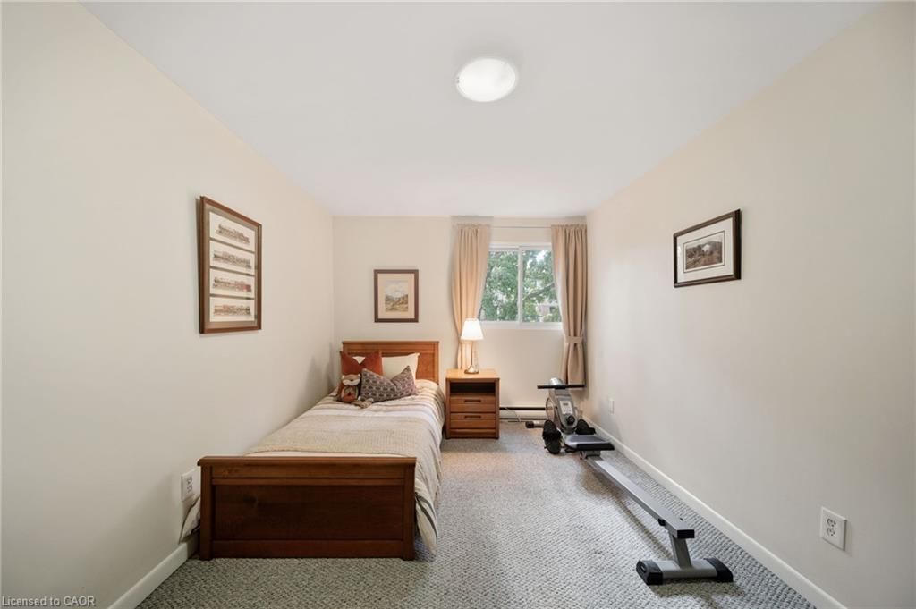Row/Townhouse for sale at 4 Patrice Court, Dundas, ON, L9H 5P5 - Governor - MLS: 40856488