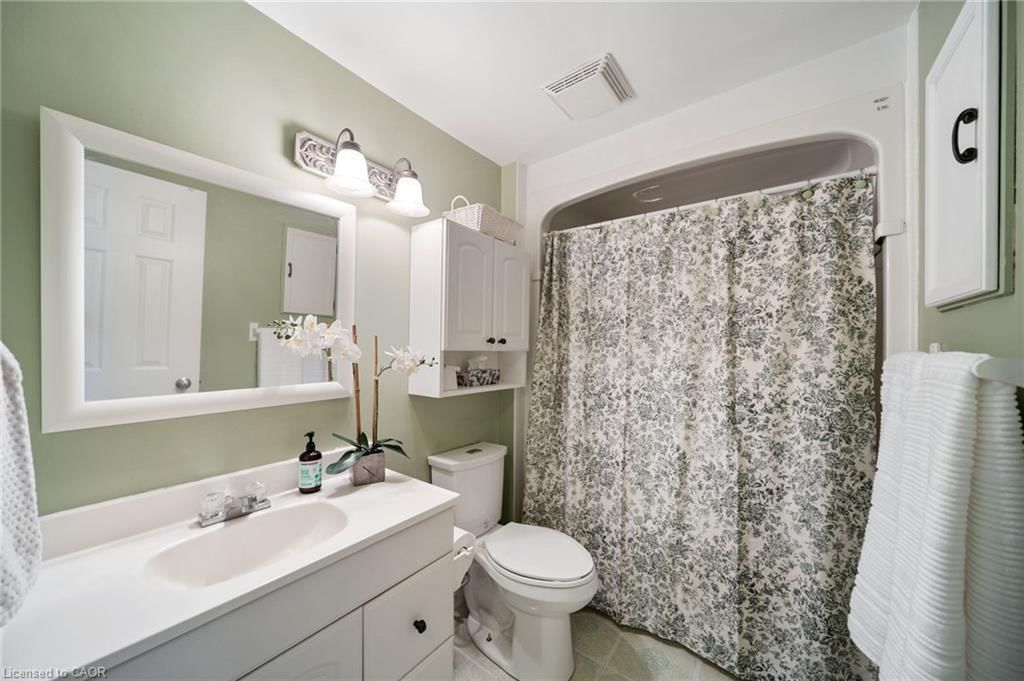 Row/Townhouse for sale at 4 Patrice Court, Dundas, ON, L9H 5P5 - Governor - MLS: 40856488