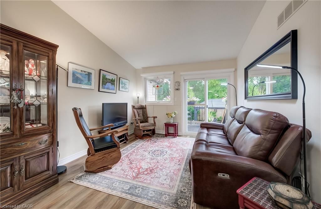 Row/Townhouse sold at 16 Steed Court, Brantford, ON, N3S 0B7 - Echo Place - MLS: 40856498
