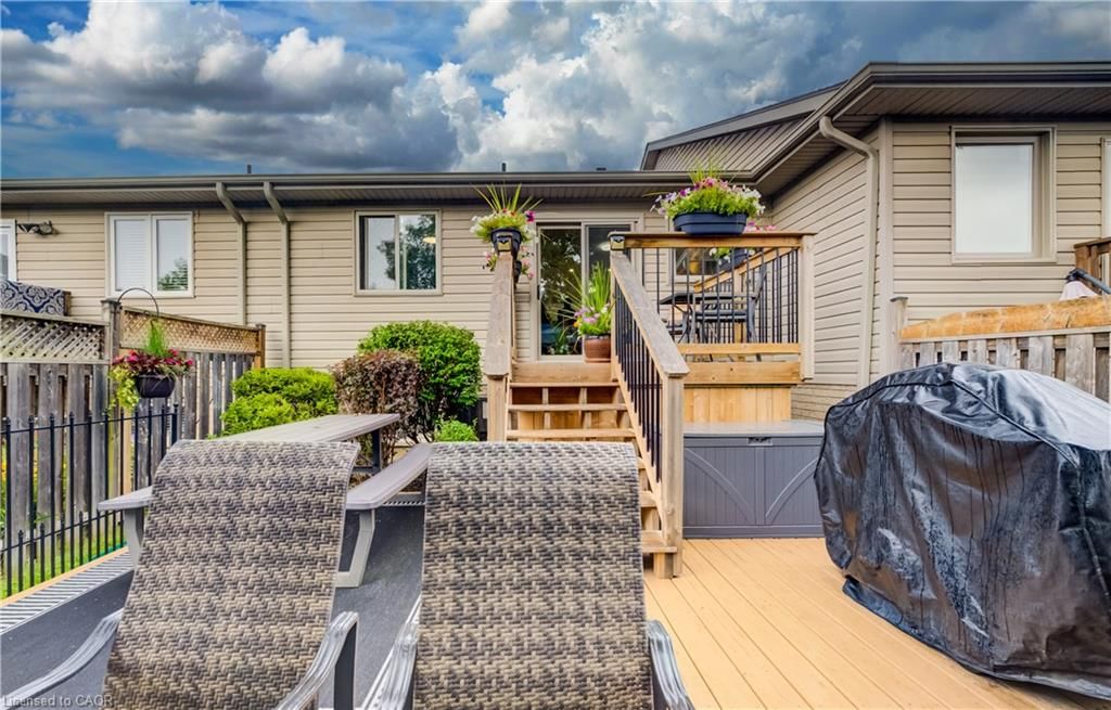Row/Townhouse sold at 16 Steed Court, Brantford, ON, N3S 0B7 - Echo Place - MLS: 40856498