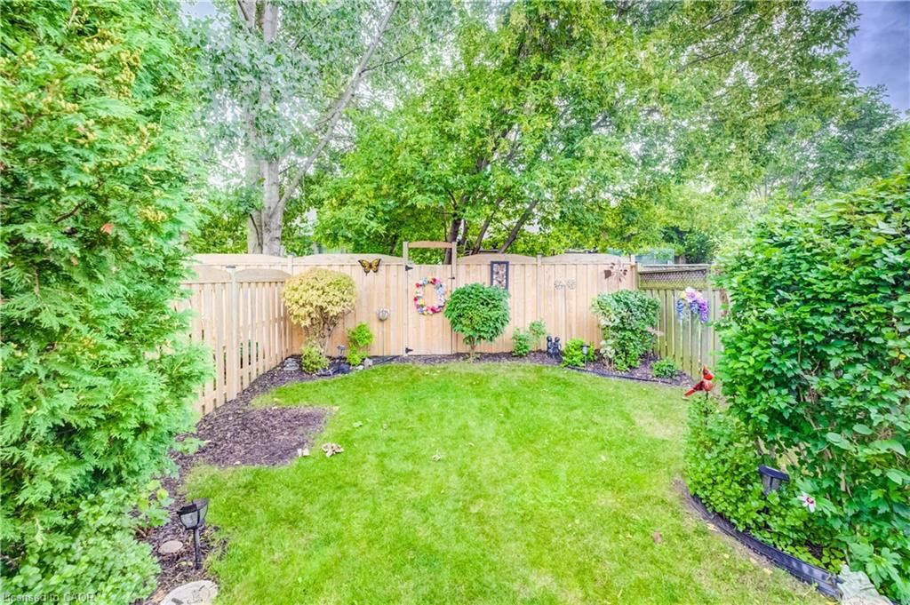 Row/Townhouse sold at 16 Steed Court, Brantford, ON, N3S 0B7 - Echo Place - MLS: 40856498