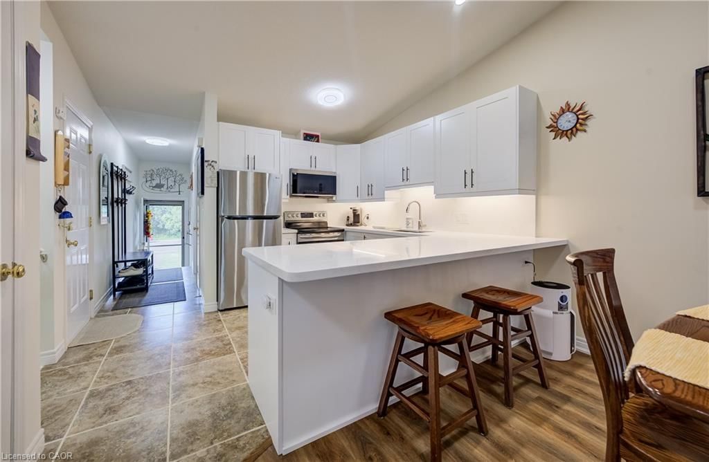 Row/Townhouse sold at 16 Steed Court, Brantford, ON, N3S 0B7 - Echo Place - MLS: 40856498
