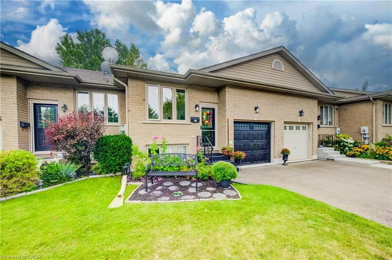 16 Steed Court