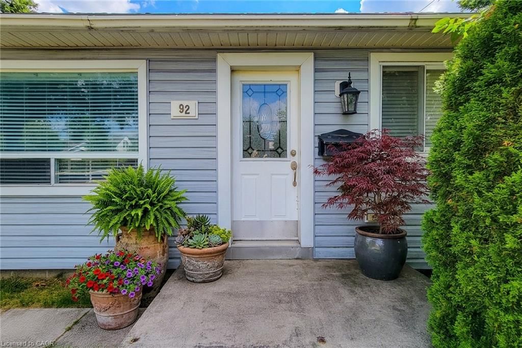 Single Family Residence leased at 92 Munn Street, Hamilton, ON, L8V 1K3 - Raleigh - MLS: 40856569