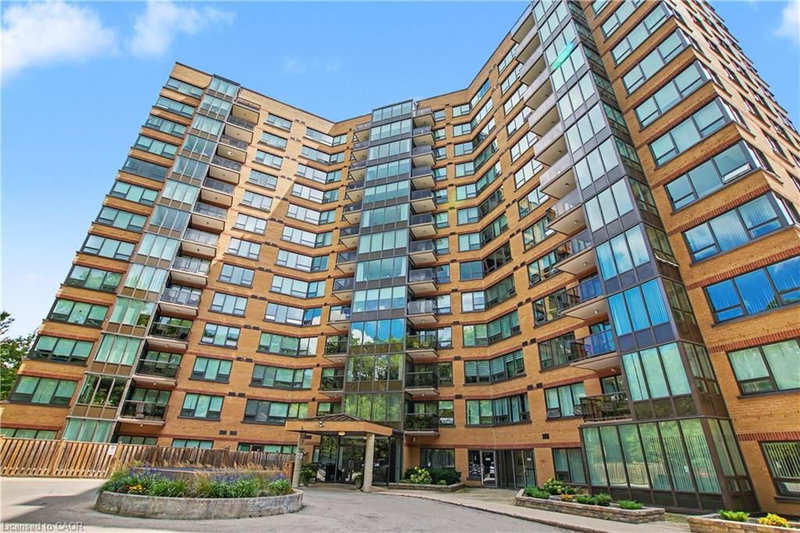 608 - 237 King Street W