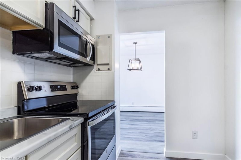 908 - 975 Warwick Court