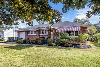 7 Willowdale Street