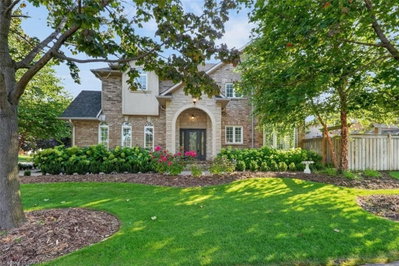 37 Hickory Crescent