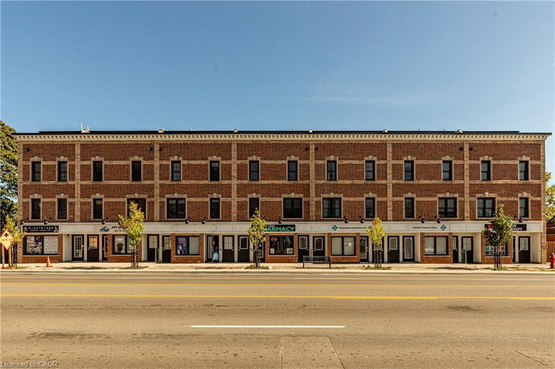 201 - 760 Lakeshore Road E