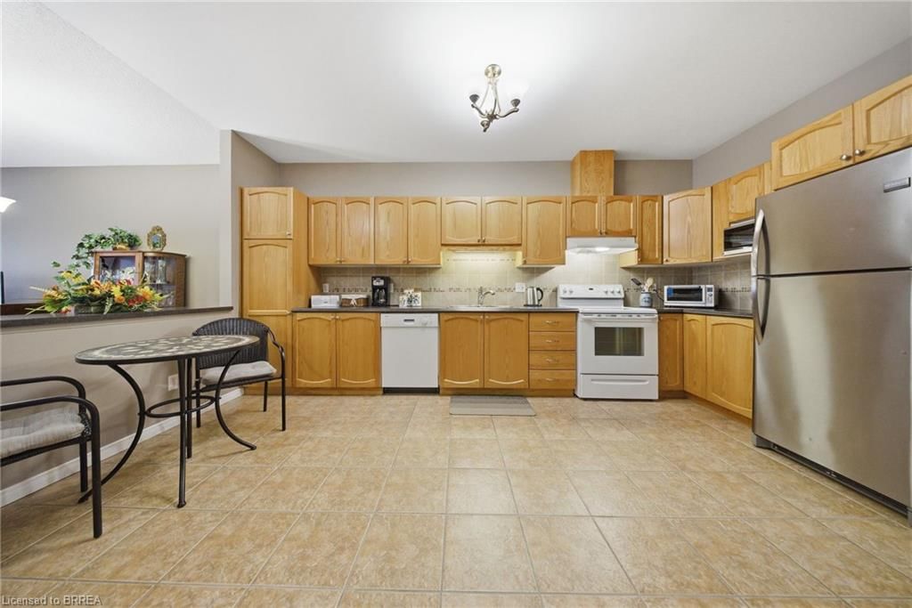 10 Cobblestone Drive Unit 35 — photo 5