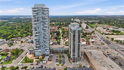 225 - 215 Queen Street E