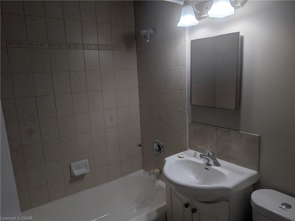 739 D - 468 Ottawa Street N, Hamilton 4