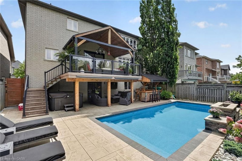 483 Valridge Drive photo 4