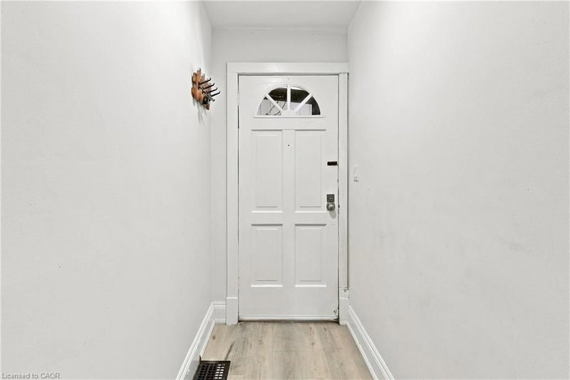 463 Dunsmure Road photo 5