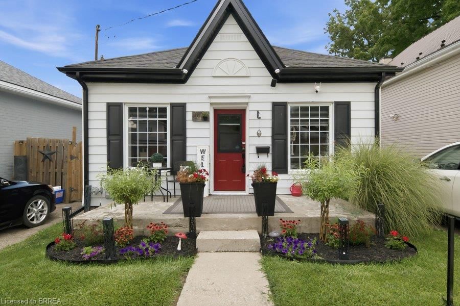 11 Esther Street — photo 5