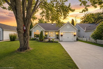 61 Leslie Avenue