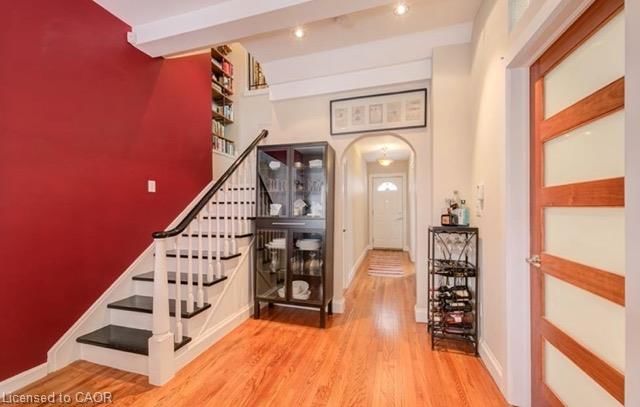 27 Mill Street