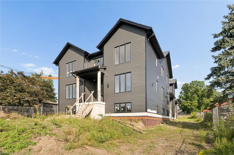 138 Charlotta Street