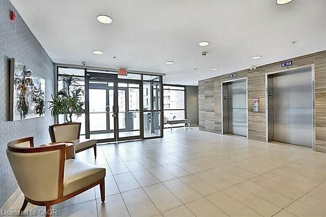 215 - 5020 Corporate Drive