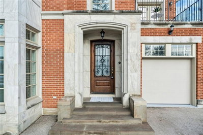 7 Rollins Place