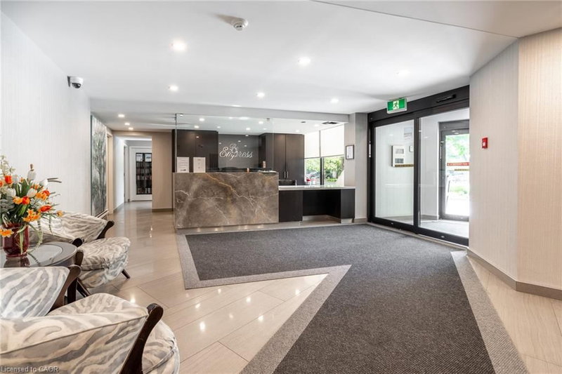 811 - 700 Dynes Road